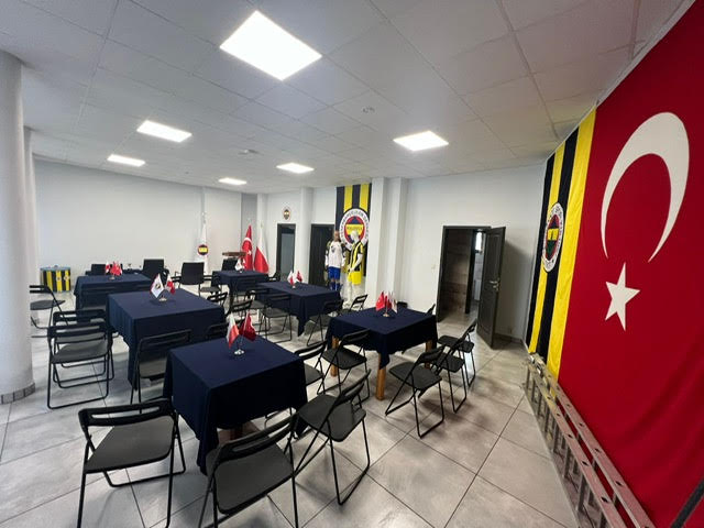 Polonya Fenerbahçeliler Derneği'nin Lokali Varşova'da Açıldı!